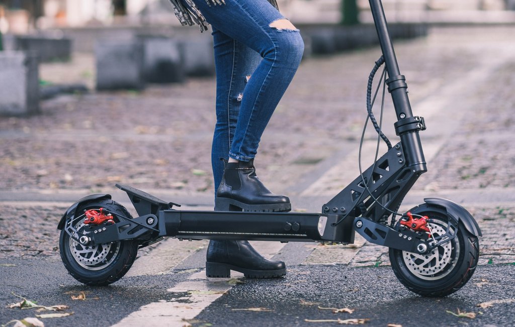 Weebot Zephyr This Amazing Electric Scooter Has Two Motors AvtoTachki