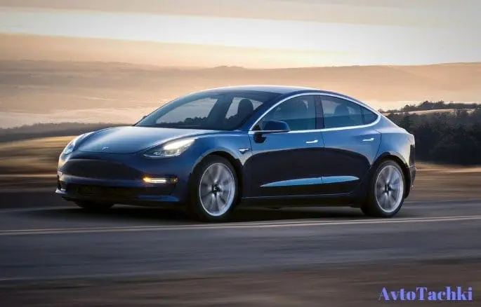 Tesla Model 3 фото