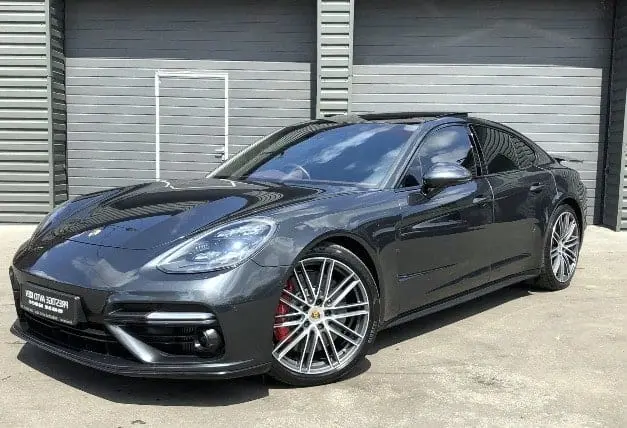 porsche panamera111-min