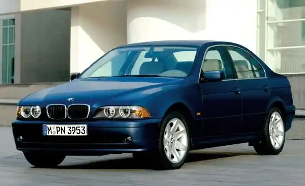 BMW 5-Series E39 (1)