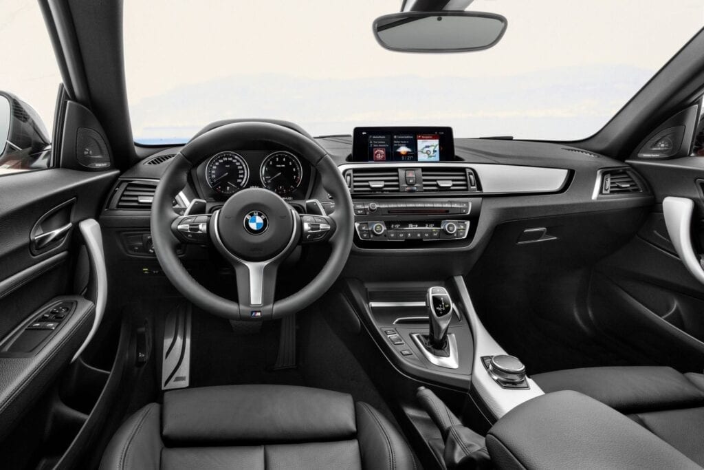 BMW_2_Series_Coupe_(F22)_2013_5
