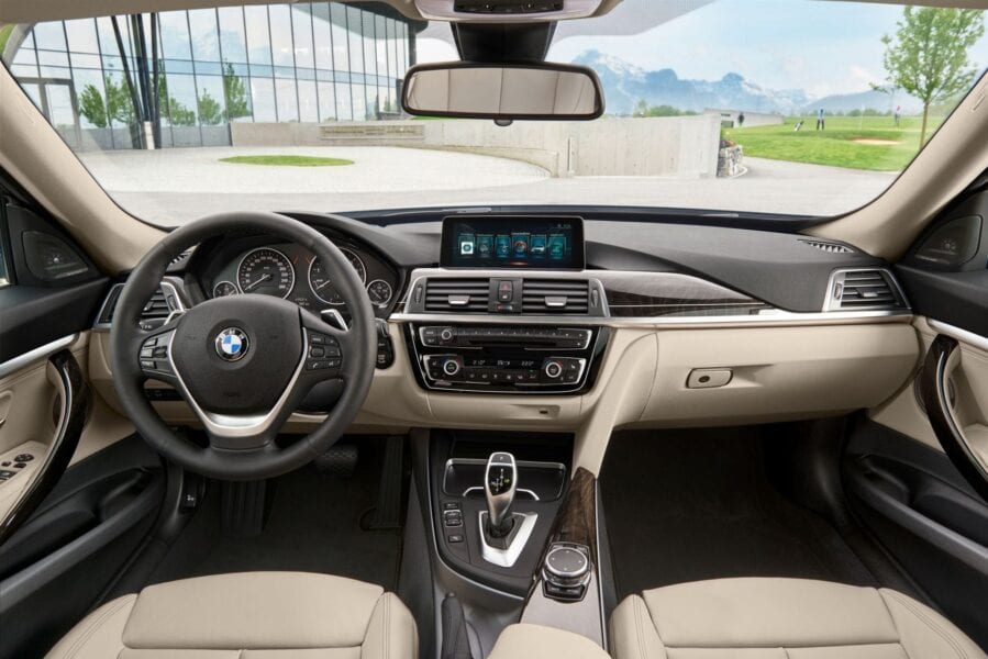 BMW_3_Series_Gran_Turismo_(F34)_330i_5