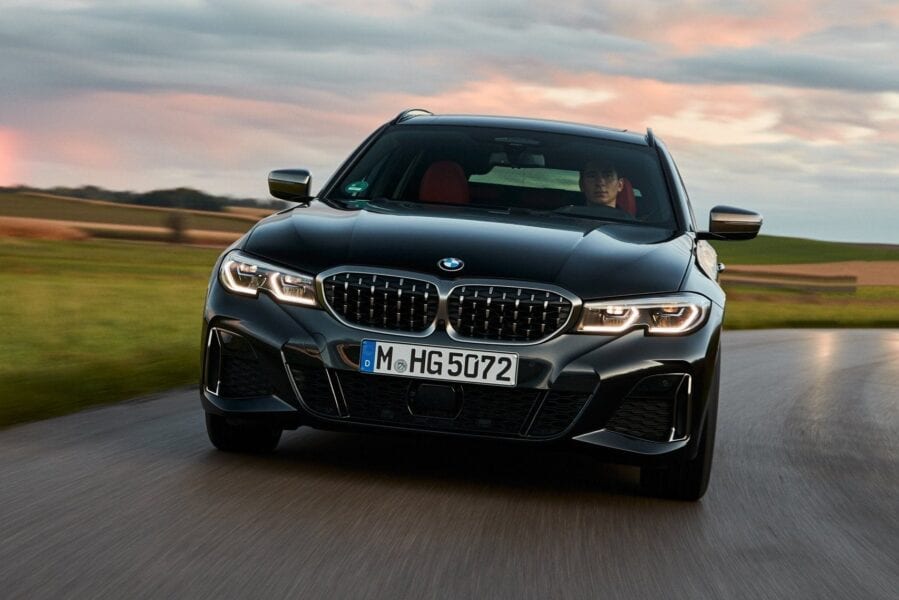 BMW_3_Series_Touring_(G21)_2019_4