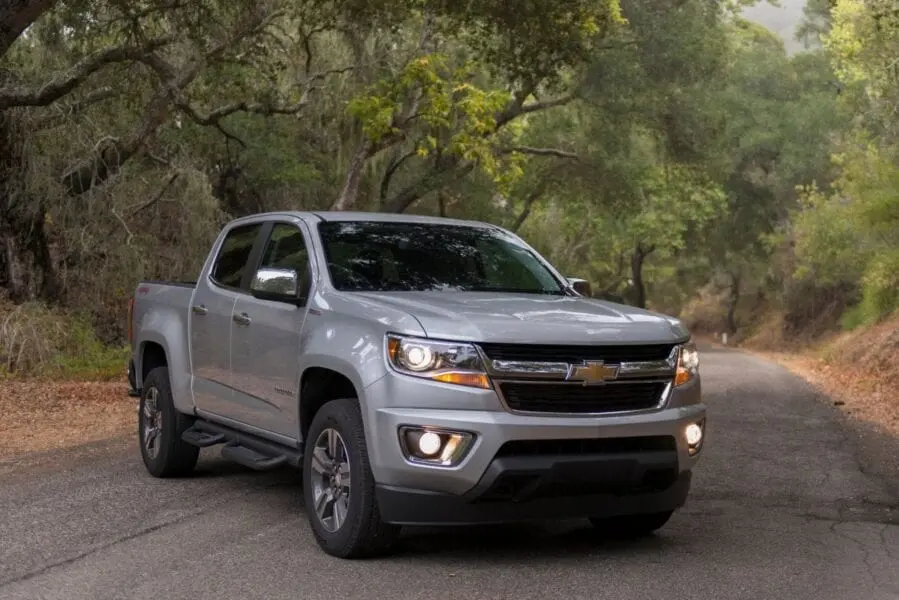 Chevrolet_Colorado_Crew_Cab_2012_4