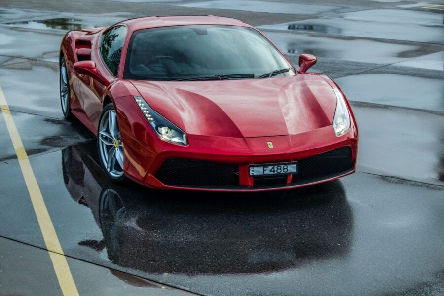 Ferrari_488_GTB_2015_3