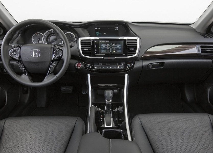 Honda_Accord_Sedan_2015_5