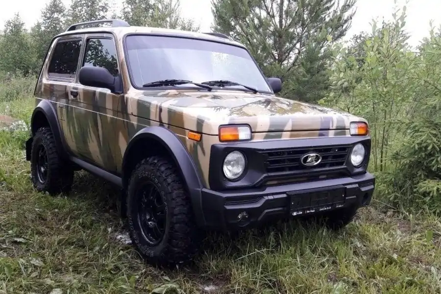 Lada_Lada_4x4_Bronto_2017_2