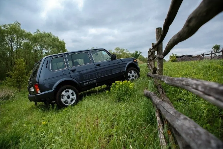 Lada_Lada_4x4_Urban_5-дверная_2016_4