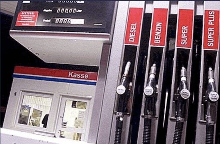 Come fare il rifornimento di carburante in una stazione di benzina