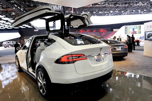 Tesla Model X 2015 3