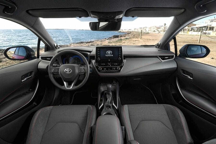Тест Kratek: Toyota Hilux Double Cab 3.0 D-4D 4&#215;4 AT Executive