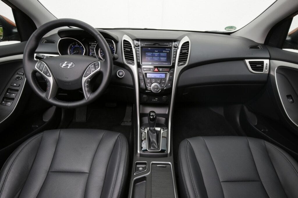 Hyundai i30 5-и дверный 2015