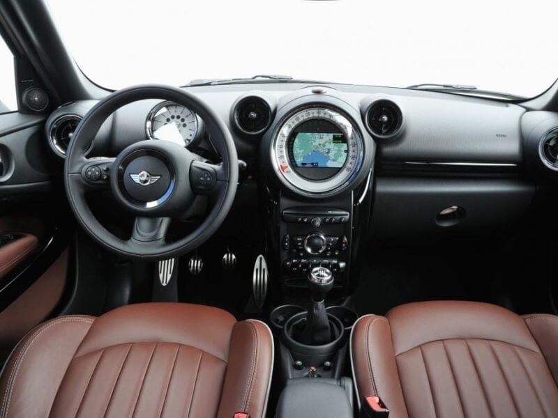 Подробные цены и характеристики Mini Cooper SE 2021 года: Hyundai Ioniq, Nissan Leaf и Tesla Model 3 — конкурирующая линейка электромобилей удваивается
