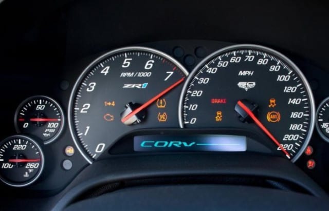 スピードメーターが時速200km以上を表示するのはなぜですか？ -AvtoTachki
