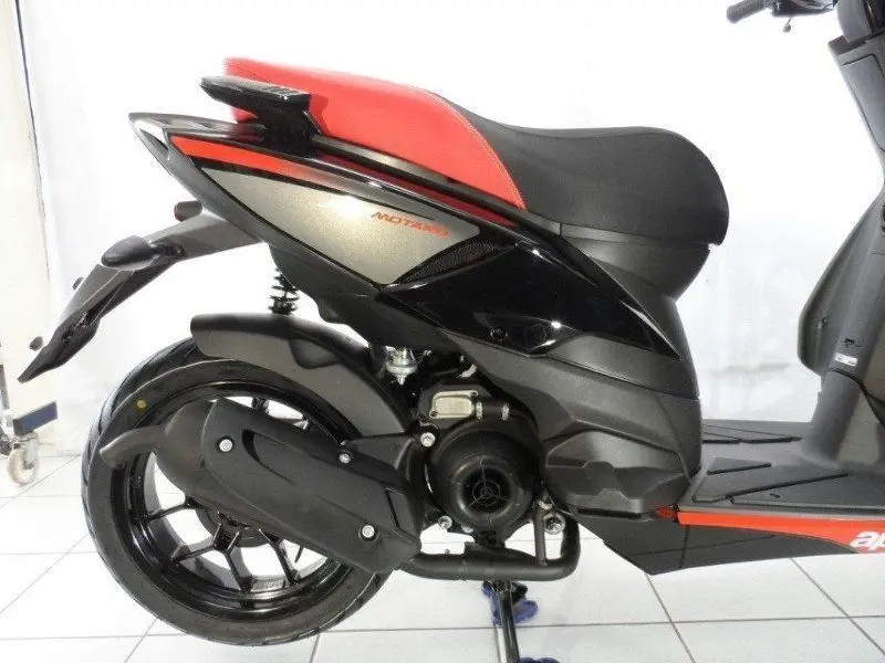 Aprilia SR Motard 50 - Specifications, Price, Photo Of Motorcycles ...