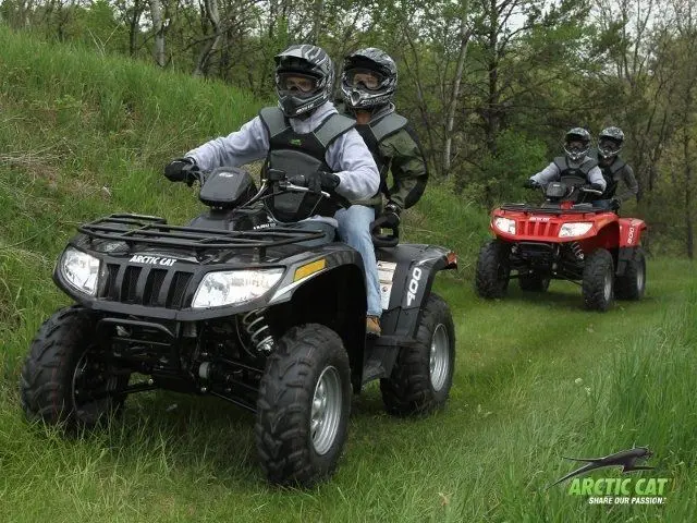 Arctic Cat TRV 400 Core1