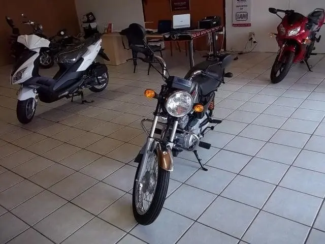 Bajaj Boxer 100 (BM 100)6