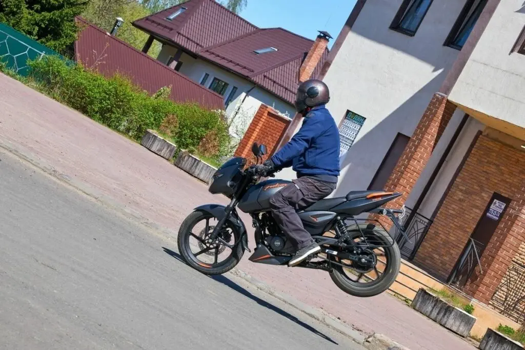 Bajaj Pulsar 1802