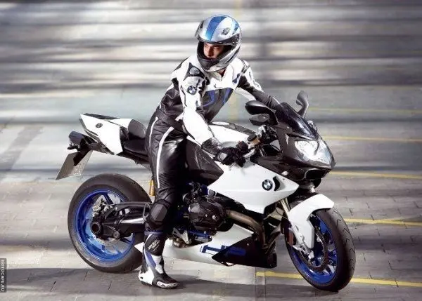 BMW HP2 Sport1