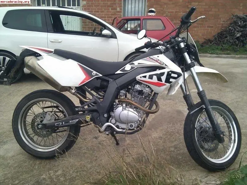 Это изображение имеет пустой атрибут alt; его имя файла - derbi-senda-baja-125-sm4.jpg