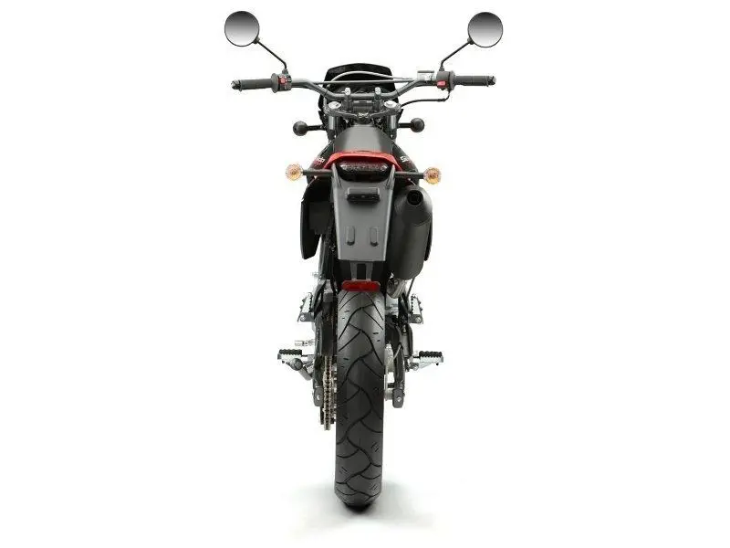 Это изображение имеет пустой атрибут alt; его имя файла - derbi-senda-baja-125-sm6.jpg