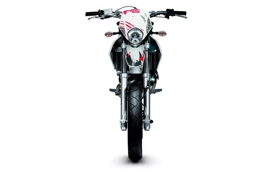 Это изображение имеет пустой атрибут alt; его имя файла - derbi-senda-drd-racing-50-r7.jpg