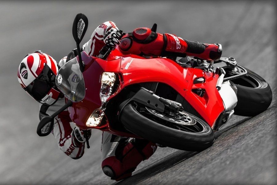 Это изображение имеет пустой атрибут alt; его имя файла - ducati-superbike-899-panigale-superbike-899-panigale3.jpg