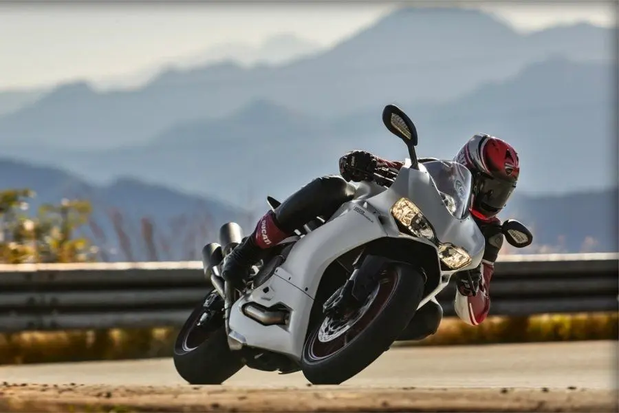 Это изображение имеет пустой атрибут alt; его имя файла - ducati-superbike-959-panigale6.jpg