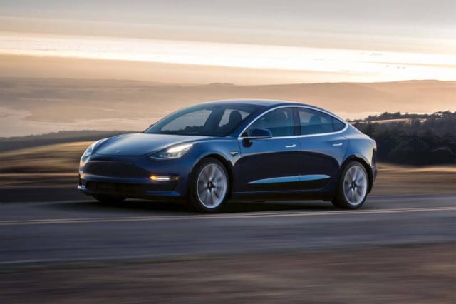 Tesla é líder do mercado en maio
