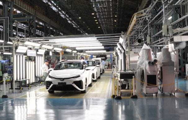 Toyota corta la producción