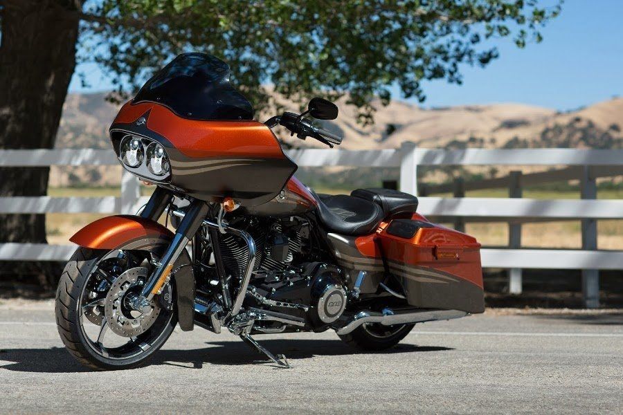 Harley-Davidson CVO Road Glide Custom FLTRXSE2 – AvtoTachki