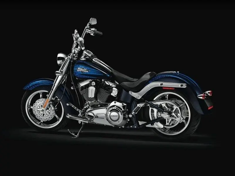 Это изображение имеет пустой атрибут alt; его имя файла - harley-davidson-cvo-softail-convertible-flstse3.jpg