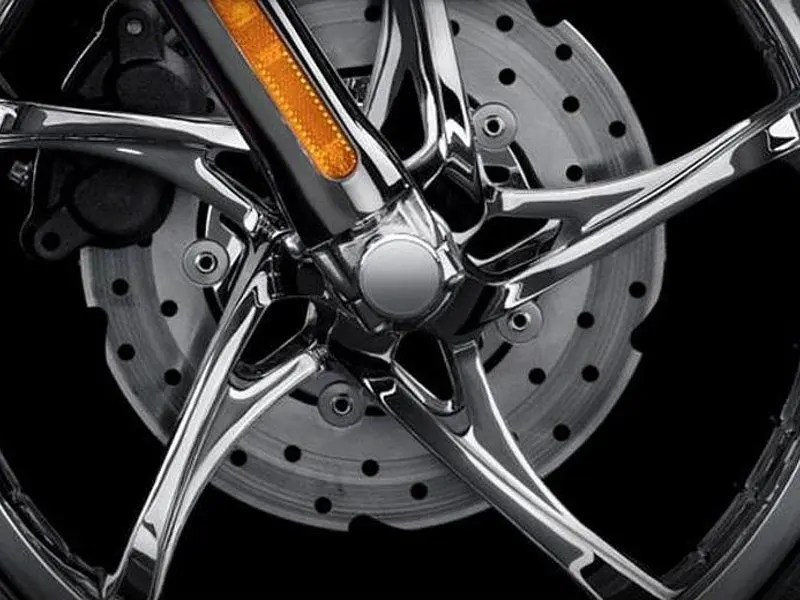 Это изображение имеет пустой атрибут alt; его имя файла - harley-davidson-cvo-softail-convertible-flstse7.jpg