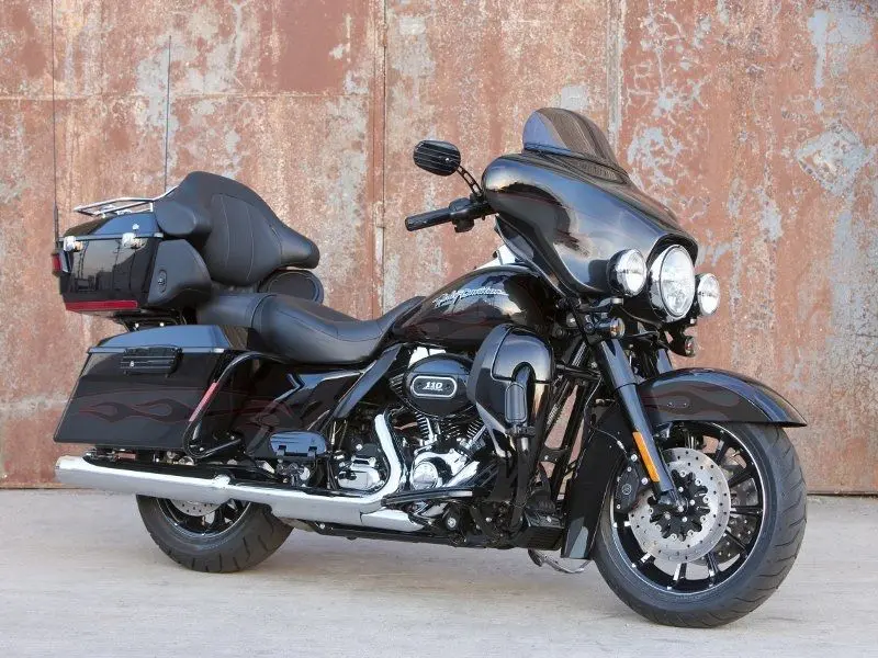 Harley-Davidson CVO Ultra Classic Electra Glide FLHTCUSE7