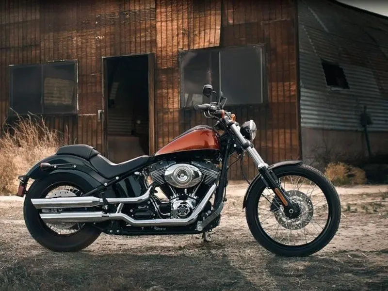 Это изображение имеет пустой атрибут alt; его имя файла - harley-davidson-softail-blackline-fxs6.jpg