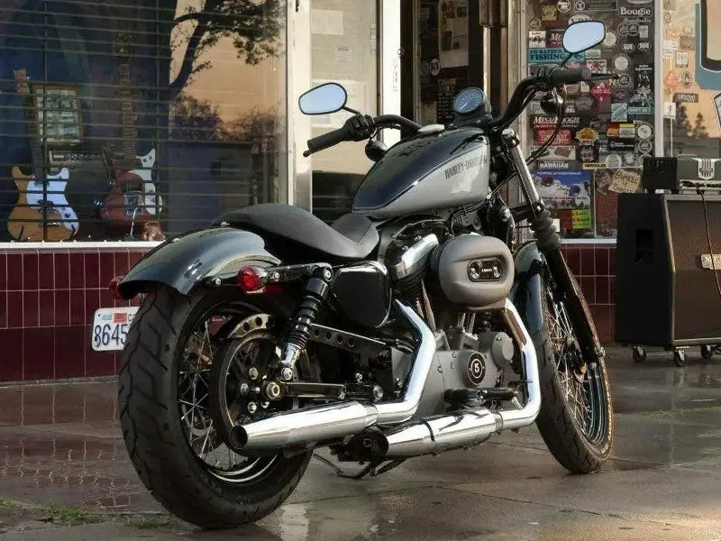 Это изображение имеет пустой атрибут alt; его имя файла - harley-davidson-sportster-xl-1200n-nightster2.jpg