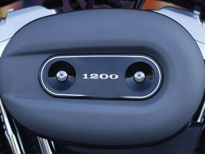 Это изображение имеет пустой атрибут alt; его имя файла - harley-davidson-sportster-xl-1200n-nightster8.jpg