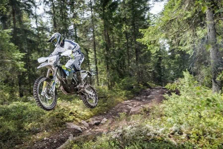 Это изображение имеет пустой атрибут alt; его имя файла - husqvarna-fe-4504.jpg