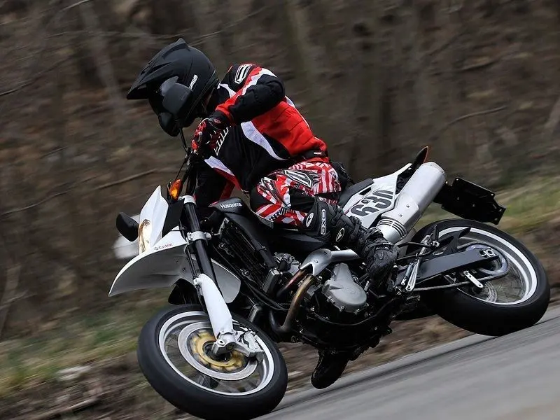 Это изображение имеет пустой атрибут alt; его имя файла - husqvarna-smr-6301.jpg