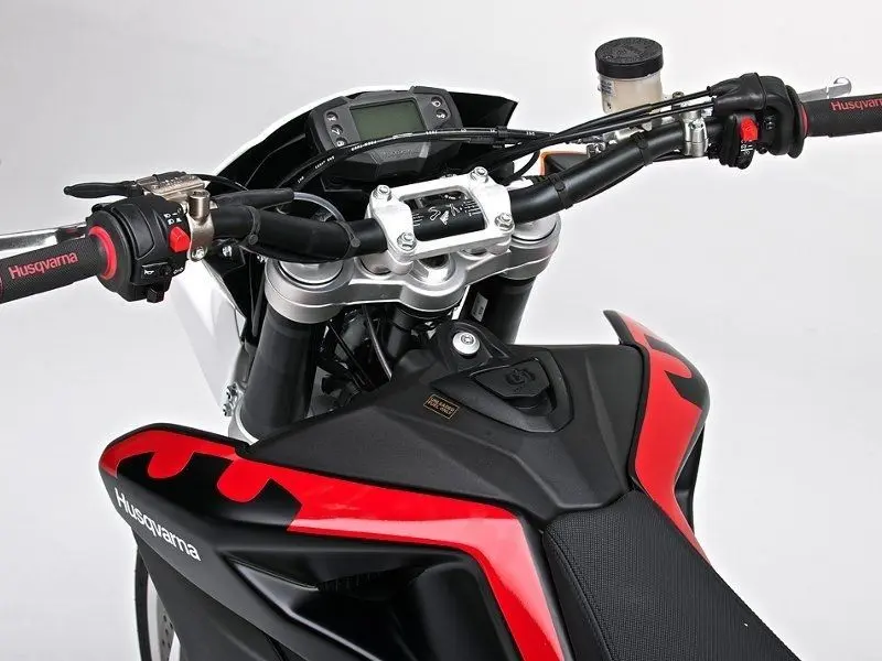 Это изображение имеет пустой атрибут alt; его имя файла - husqvarna-smr-6307.jpg