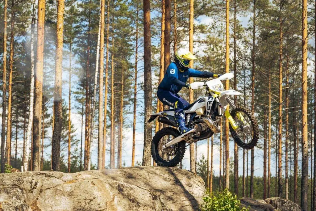 Это изображение имеет пустой атрибут alt; его имя файла - husqvarna-te-300i2-1024x683.jpg