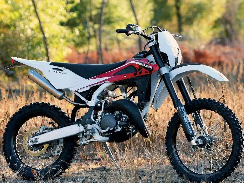 Это изображение имеет пустой атрибут alt; его имя файла - husqvarna-wr-125.jpg