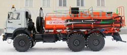 简短评论，说明。 沥青运输车，油轮UralSpetsTrans ACS 10 Kamaz 43118