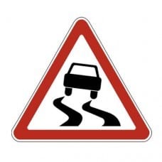 簽署 1.15。 濕滑的道路 - 俄羅斯聯邦交通規則的標誌