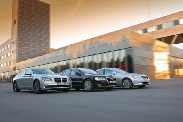 Testa brauciens Audi A8 3.0 TDI, BMW 730d, Mercedes S 320 CDI: klases cīņa