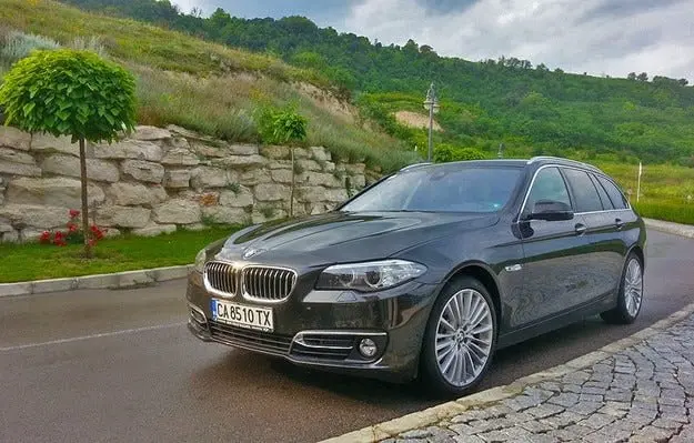 Testna vožnja BMW 520d xDrive Touring: poslovna klasa u ekonomičnoj verziji