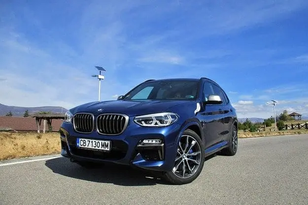 Тест драйв BMW X3 M40i: автомобильные гусеницы