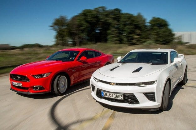 Туршилтын жолоодлого Chevrolet Camaro болон Ford Mustang: Зэрлэг Барууны шилдэг