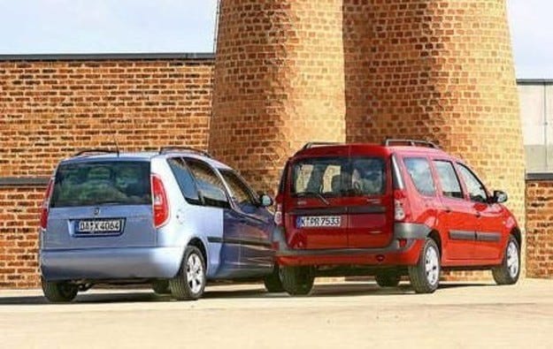 Bandomasis važiavimas „Dacia Logan MCV“ prieš „Skoda Roomster“: galima praktika