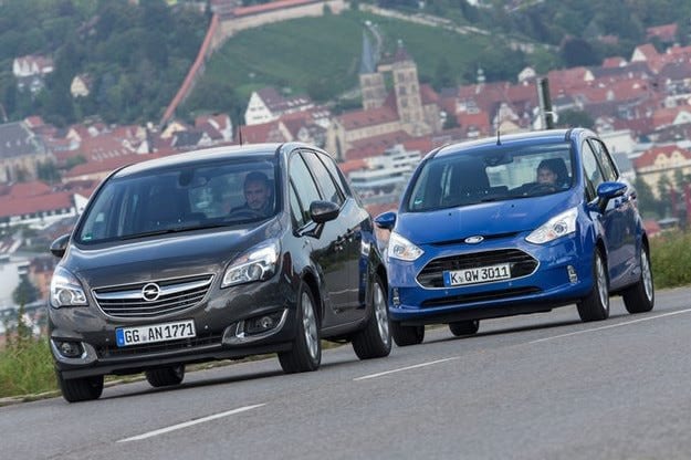 Gwajin gwajin Ford B-Max 1.6 TDci vs. Opel Meriva 1.6 CDTI: karami a waje, babba a ciki